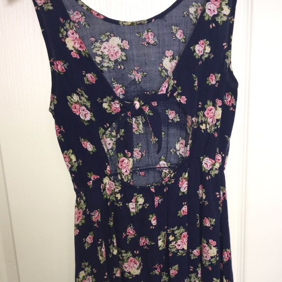 Floral Tie Back Dress - Picture 7 of 8